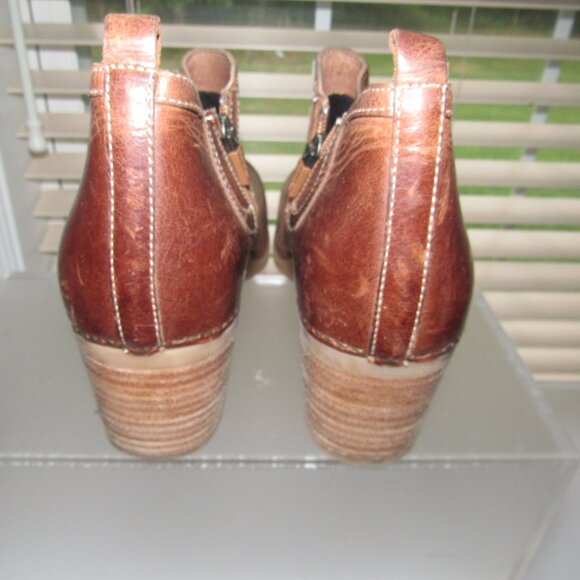 Dansko Harlene Brown Burnished-Leather Chelsea Booties • EU 40 / US 9.5-10 - Picture 4 of 9